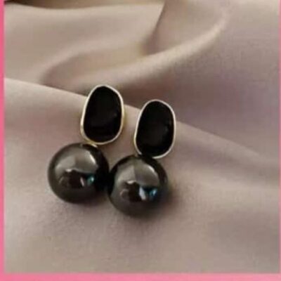 “Midnight Muse Korean Earrings” – Bold. Black. Beautiful.